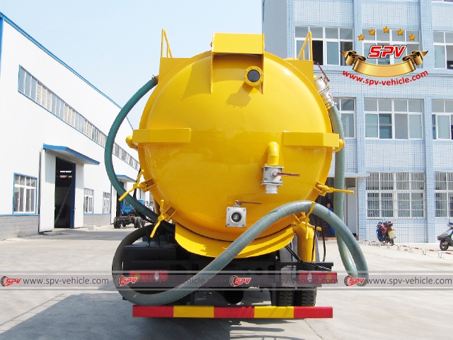 Back View of Combined Jet Vacuum Truck - Dongfeng